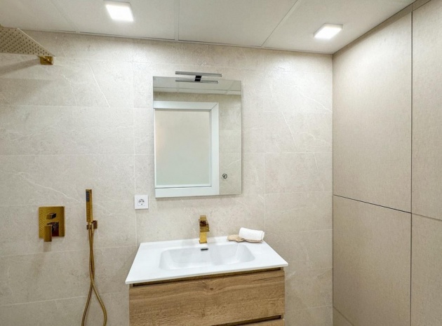 Wiederverkauf - Wohnung - Torrevieja - Torrevieja Centro