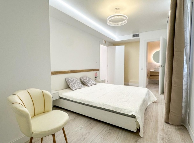 Wiederverkauf - Wohnung - Torrevieja - Torrevieja Centro