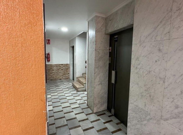 Wiederverkauf - Wohnung - Torrevieja - Torrevieja Centro