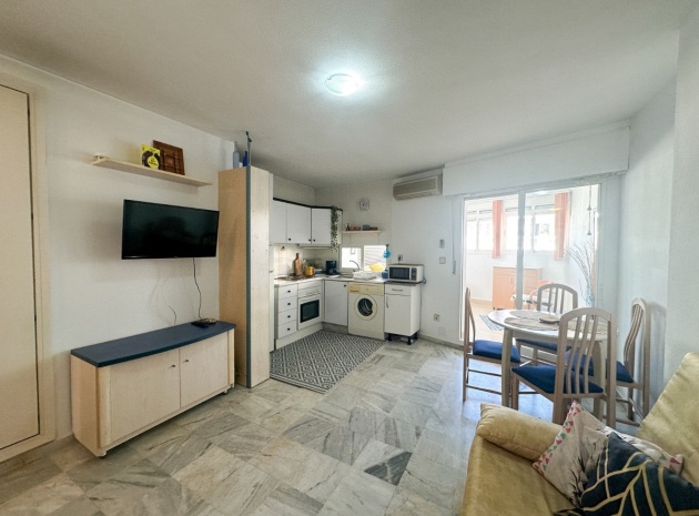 Resale - Apartment - Torrevieja - Torrevieja Centro