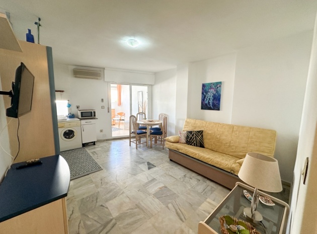 Resale - Apartment - Torrevieja - Torrevieja Centro
