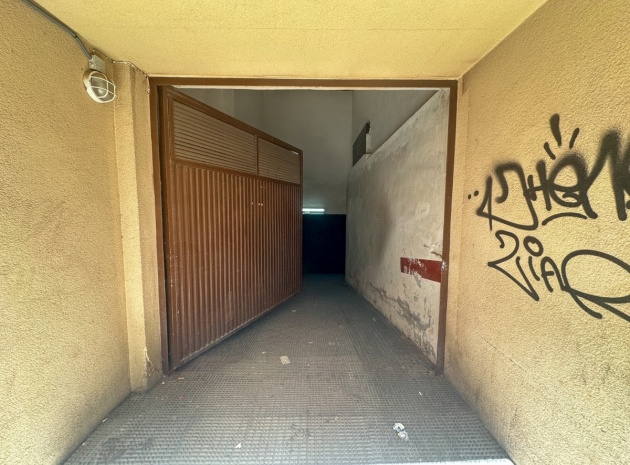 Resale - Apartment - Torrevieja - Torrevieja Centro