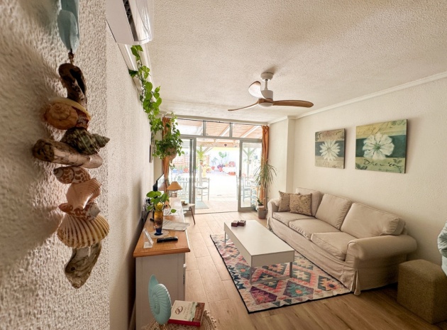 Resale - Apartment - Torrevieja - Torrevieja Centro