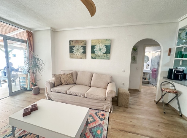 Resale - Apartment - Torrevieja - Torrevieja Centro