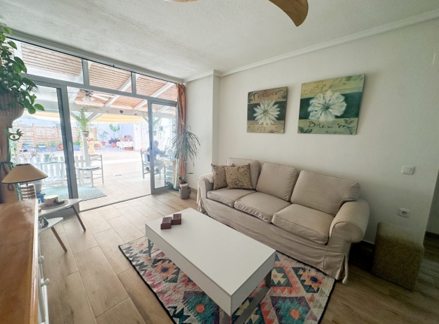 Resale - Apartment - Torrevieja - Torrevieja Centro