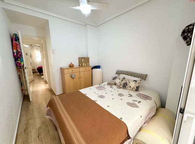 Resale - Apartment - Torrevieja - Torrevieja Centro