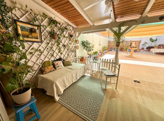 Resale - Apartment - Torrevieja - Torrevieja Centro