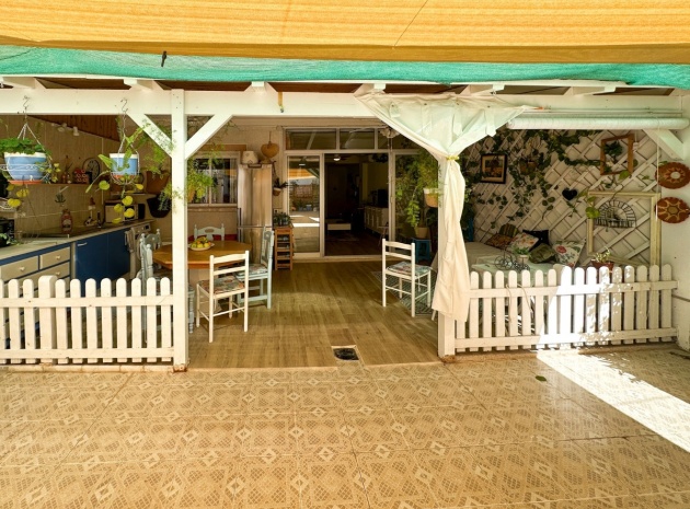 Resale - Apartment - Torrevieja - Torrevieja Centro