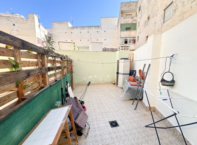 Resale - Apartment - Torrevieja - Torrevieja Centro