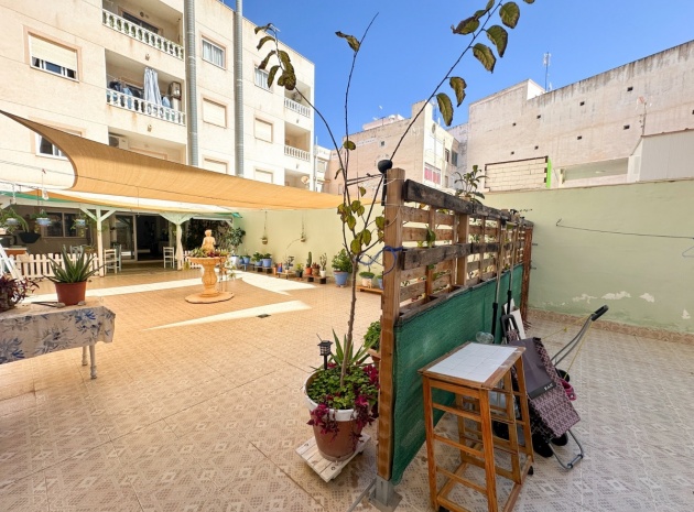 Resale - Apartment - Torrevieja - Torrevieja Centro