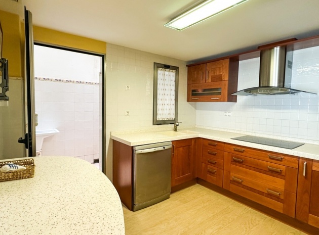 Resale - Apartment - Torrevieja - Playa De Los Locos