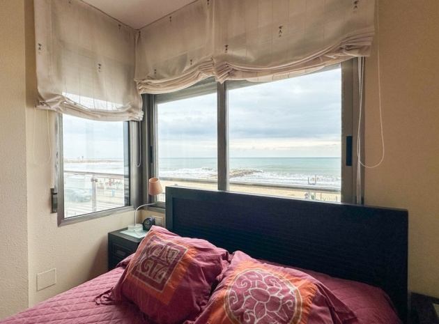 Resale - Apartment - Torrevieja - Playa De Los Locos