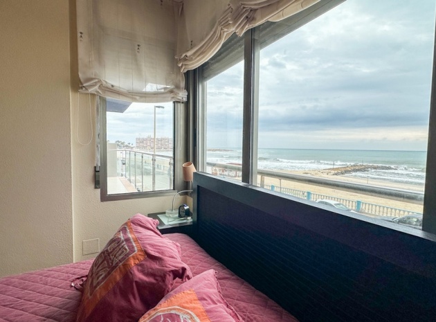 Resale - Apartment - Torrevieja - Playa De Los Locos