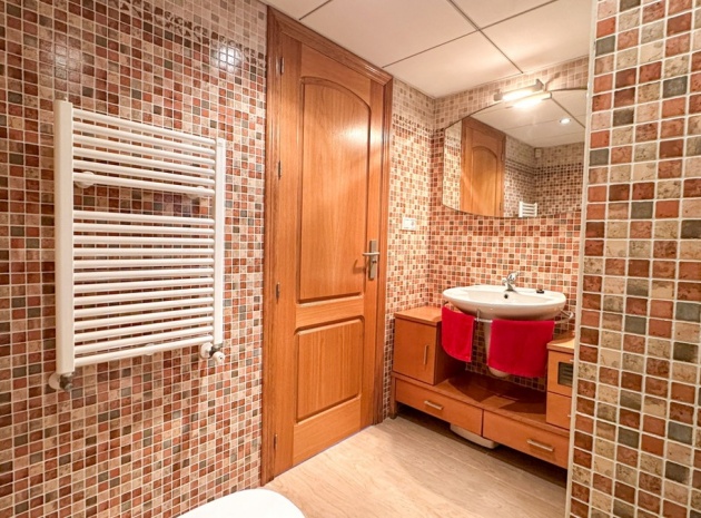 Resale - Apartment - Torrevieja - Playa De Los Locos