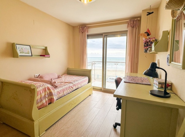 Resale - Apartment - Torrevieja - Playa De Los Locos