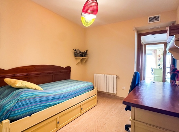 Resale - Apartment - Torrevieja - Playa De Los Locos