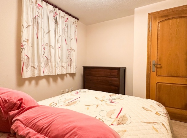Resale - Apartment - Torrevieja - Playa De Los Locos