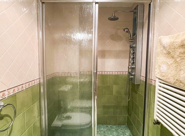 Resale - Apartment - Torrevieja - Playa De Los Locos