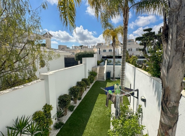 Wiederverkauf - Villa - Orihuela - Villamartin