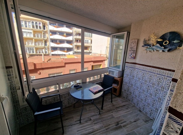 Återförsäljning - Lägenhet - Torrevieja - Torrevieja Centro