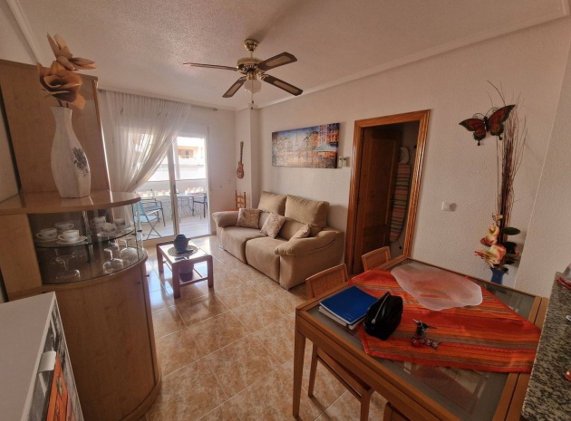 Återförsäljning - Lägenhet - Torrevieja - Torrevieja Centro