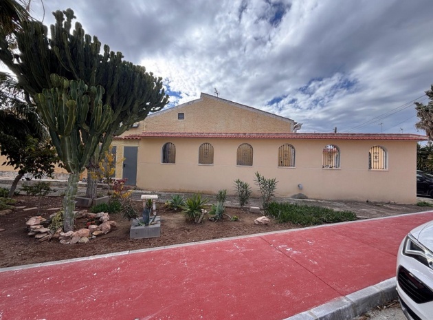 Wederverkoop - Herenhuis - Torrevieja - Torrevieja Centro