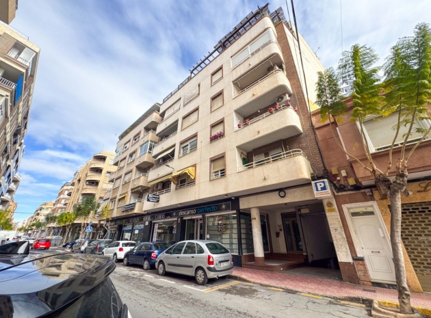 Återförsäljning - Lägenhet - Torrevieja - Torrevieja Centro