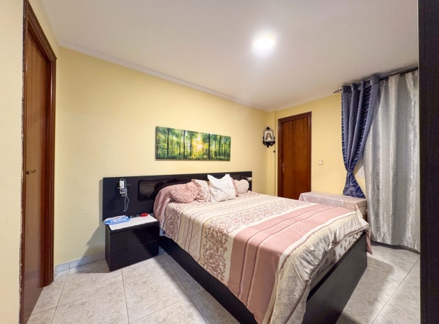 Återförsäljning - Lägenhet - Torrevieja - Torrevieja Centro