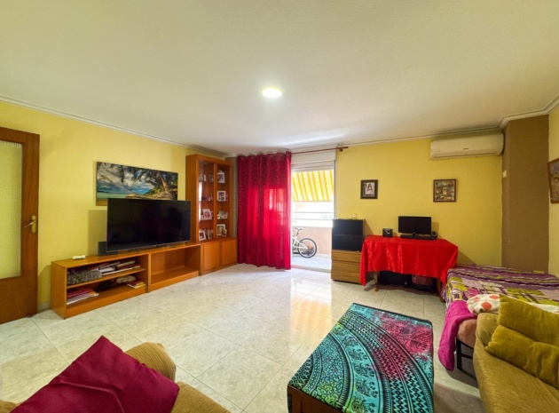 Återförsäljning - Lägenhet - Torrevieja - Torrevieja Centro
