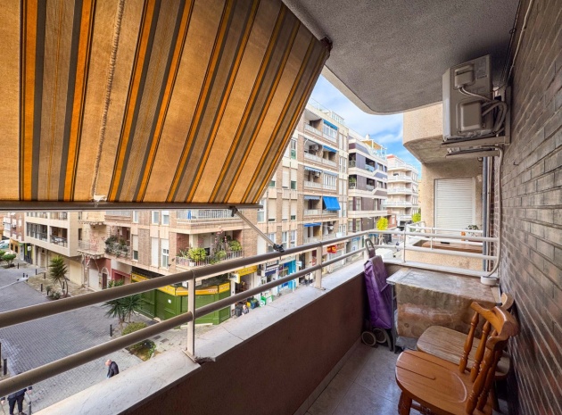 Återförsäljning - Lägenhet - Torrevieja - Torrevieja Centro