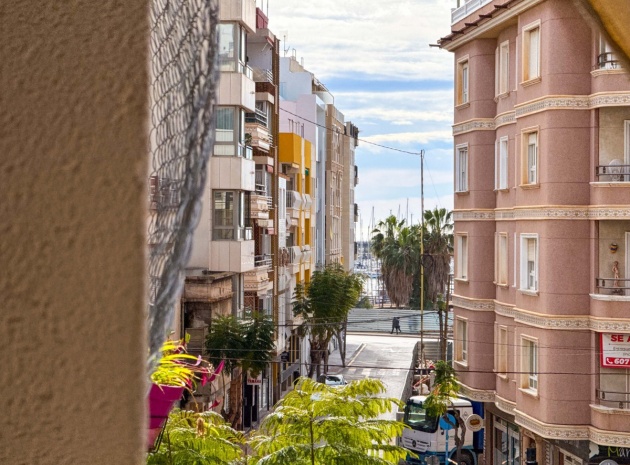 Återförsäljning - Lägenhet - Torrevieja - Torrevieja Centro