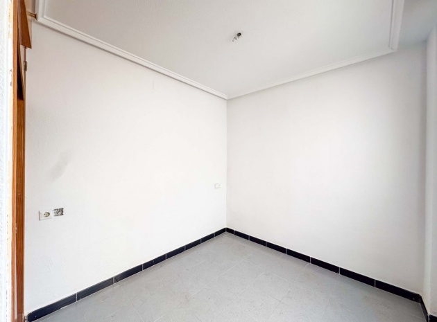 Wiederverkauf - Wohnung - Torrevieja - Playa De Los Locos