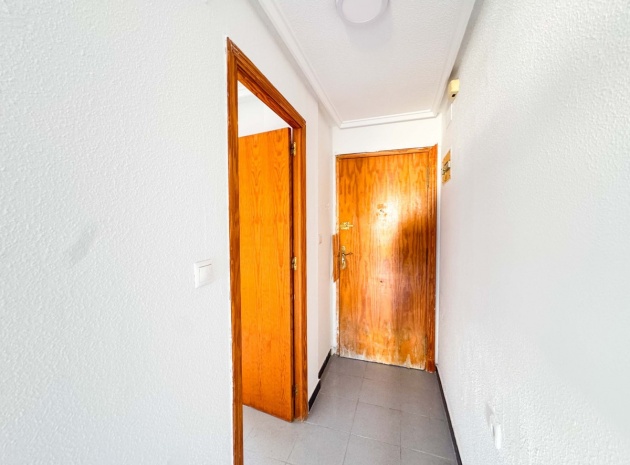Wiederverkauf - Wohnung - Torrevieja - Playa De Los Locos
