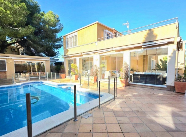 Resale - Villa - Orihuela - Campoamor