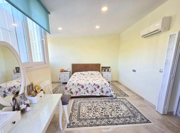Resale - Villa - Orihuela - Campoamor