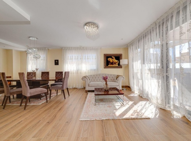 Wiederverkauf - Villa - Torrevieja - Torrevieja Centro