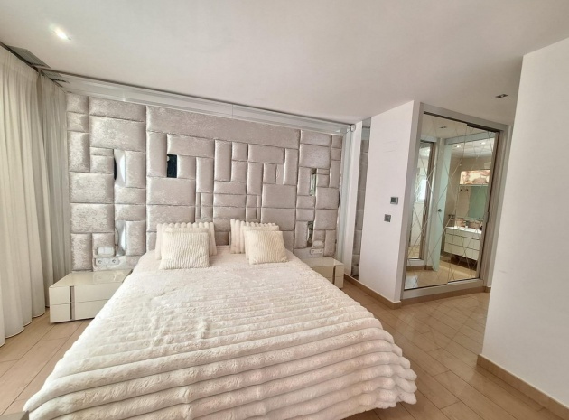 Resale - Villa - Torrevieja - Torrevieja Centro