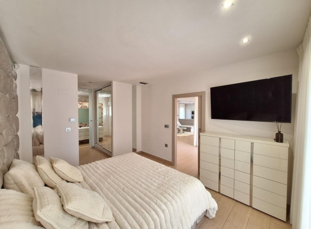 Resale - Villa - Torrevieja - Torrevieja Centro