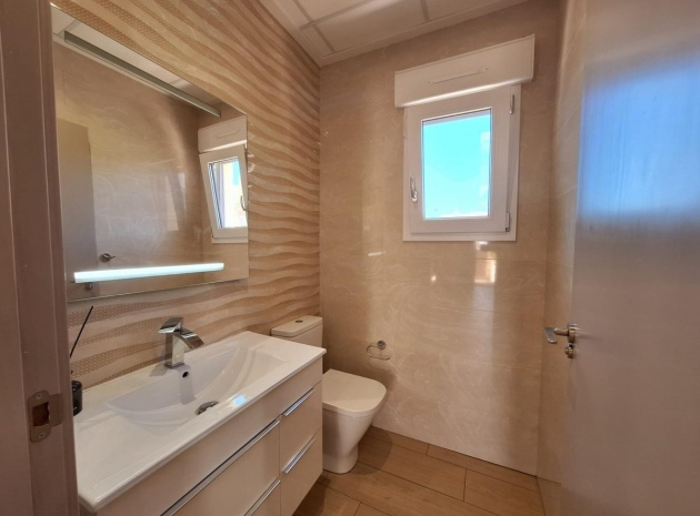 Resale - Villa - Torrevieja - Torrevieja Centro