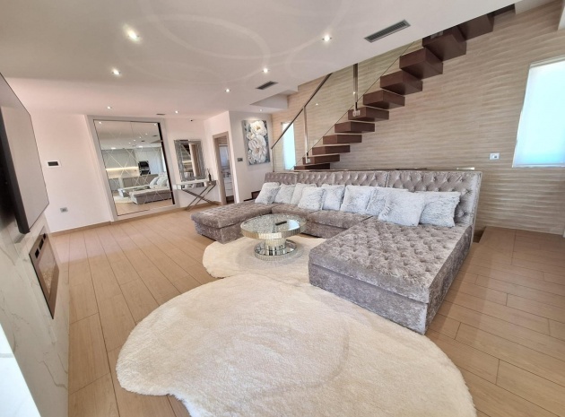Resale - Villa - Torrevieja - Torrevieja Centro