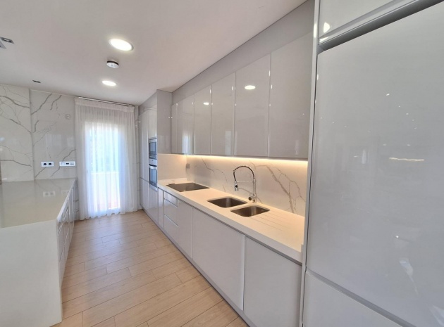 Resale - Villa - Torrevieja - Torrevieja Centro