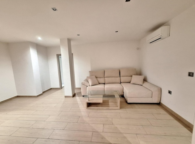 Resale - Villa - Torrevieja - Torrevieja Centro