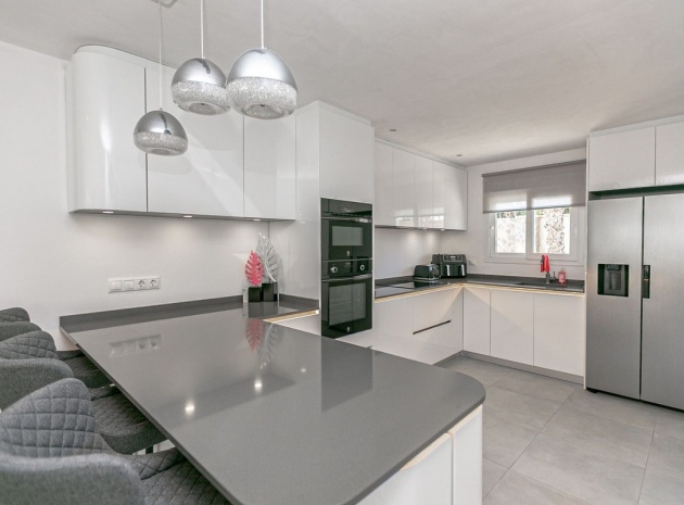 Revente - Villa - Orihuela - Orihuela Costa