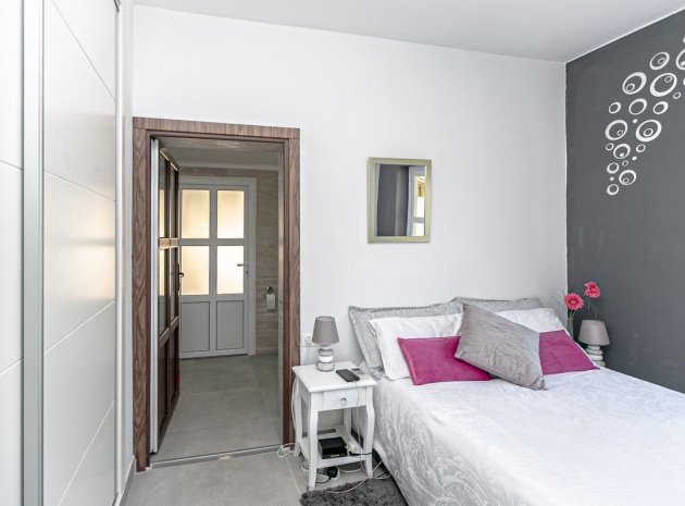 Revente - Villa - Orihuela - Orihuela Costa