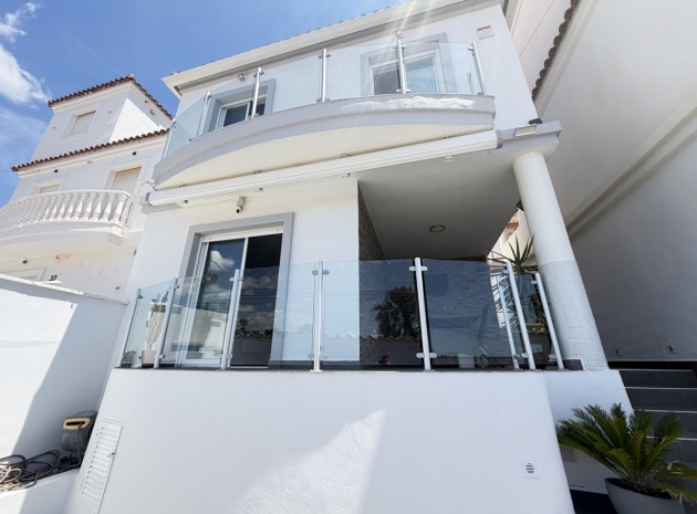 Resale - Apartment - Villamartin