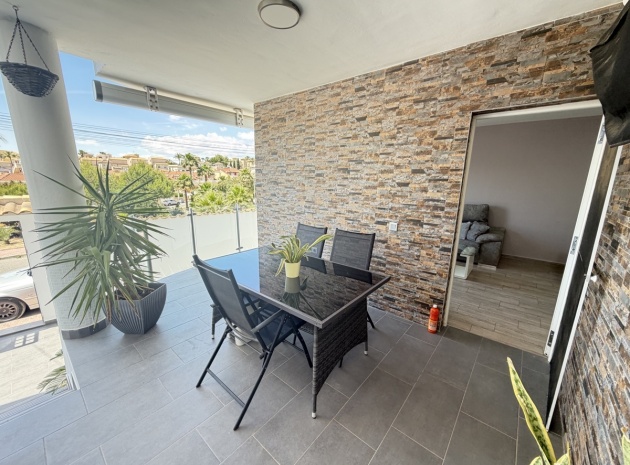 Resale - Apartment - Villamartin