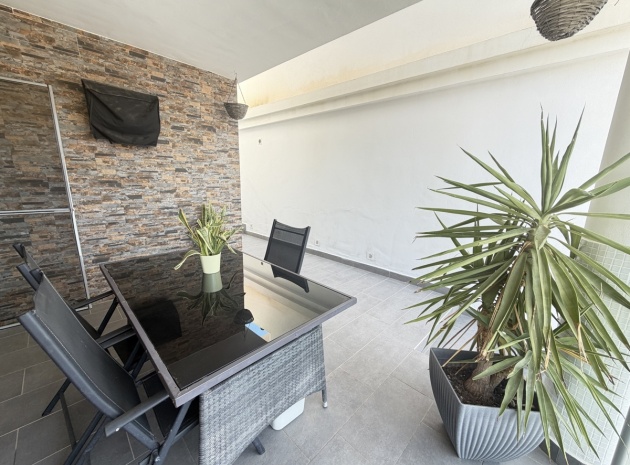 Resale - Apartment - Villamartin