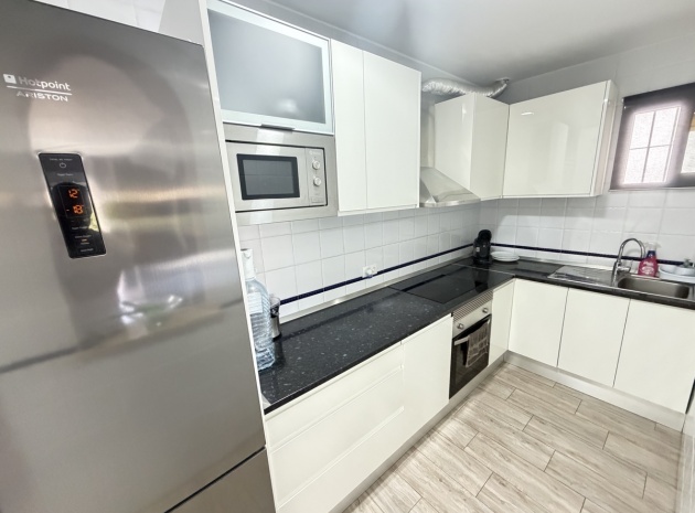 Resale - Apartment - Villamartin