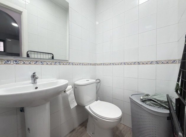 Resale - Apartment - Villamartin