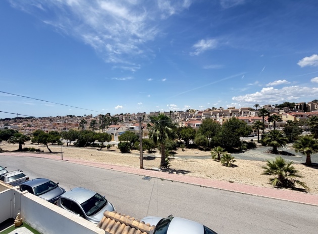 Resale - Apartment - Villamartin